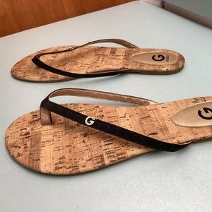 Guess Flip Flops